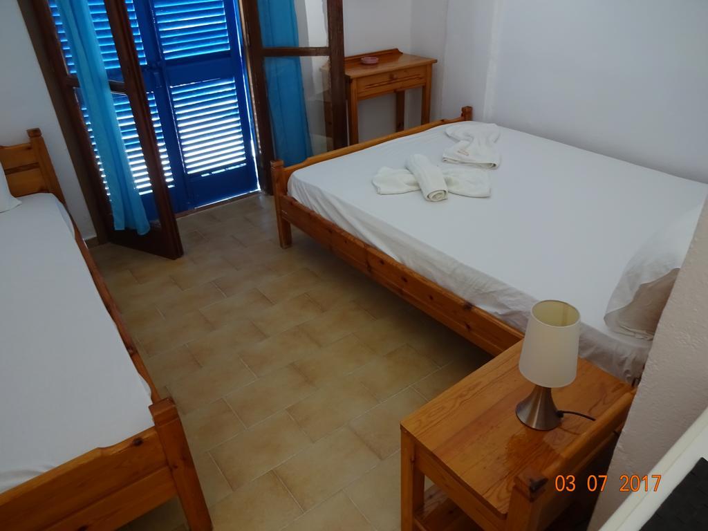 Scirocco Rooms Loutro Exterior photo