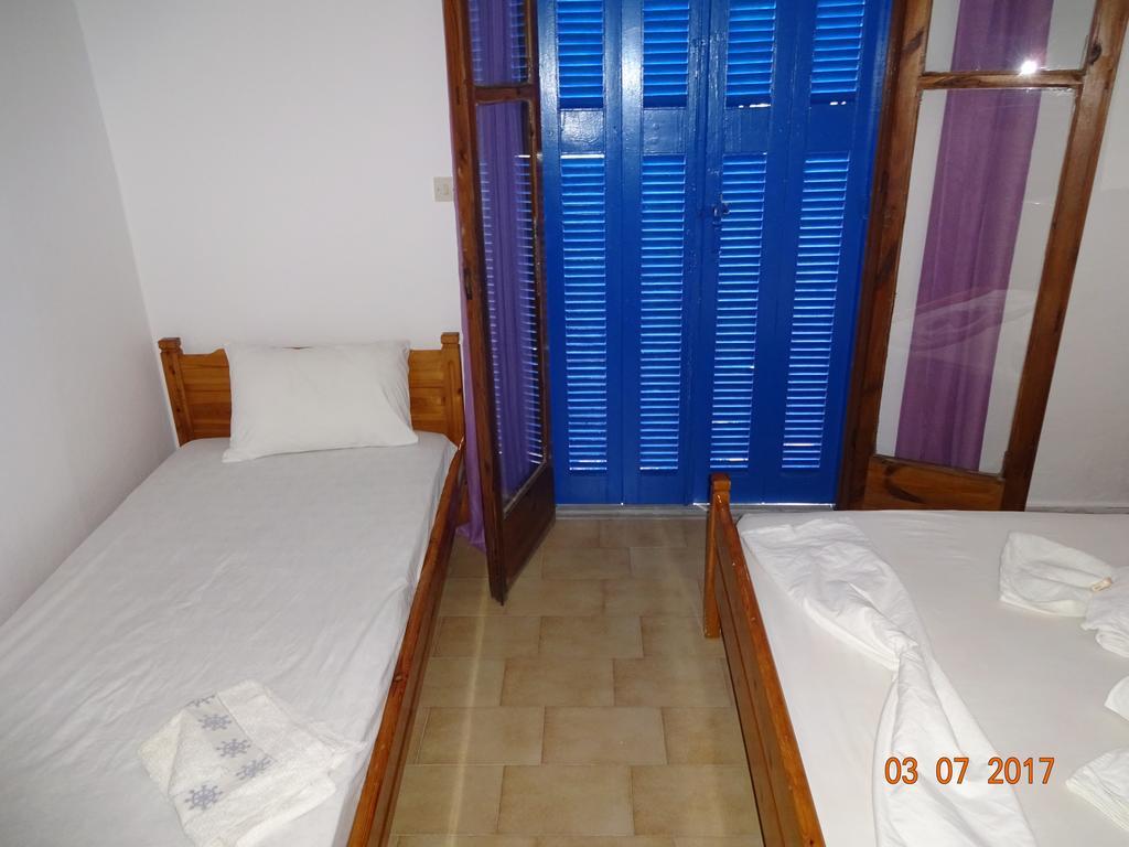 Scirocco Rooms Loutro Exterior photo